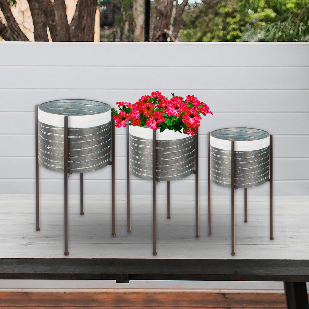 025572|Set of 3 Standing Planters 2/case Default Title