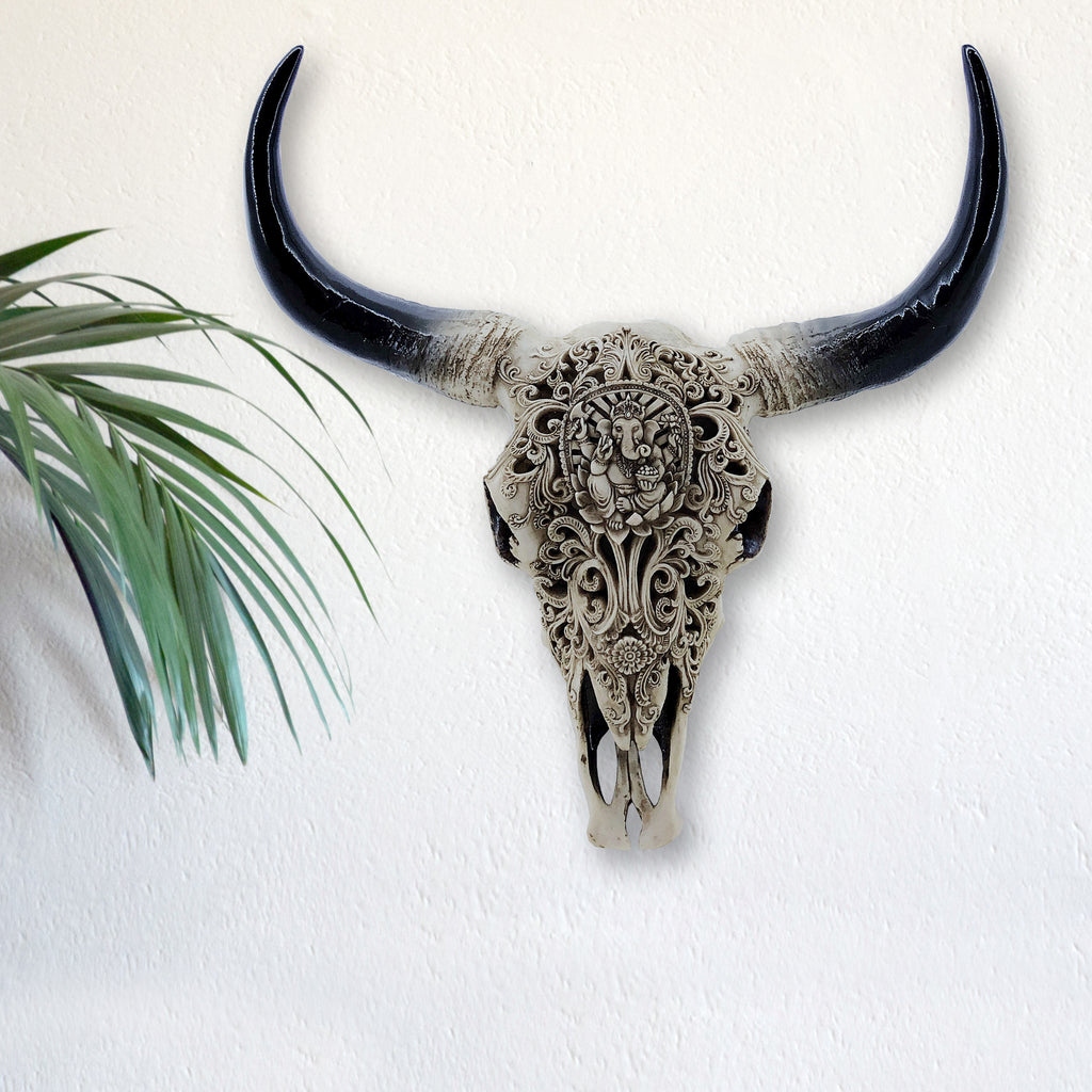 058063|Tribal Carved Bull Skull 2/CS Default Title