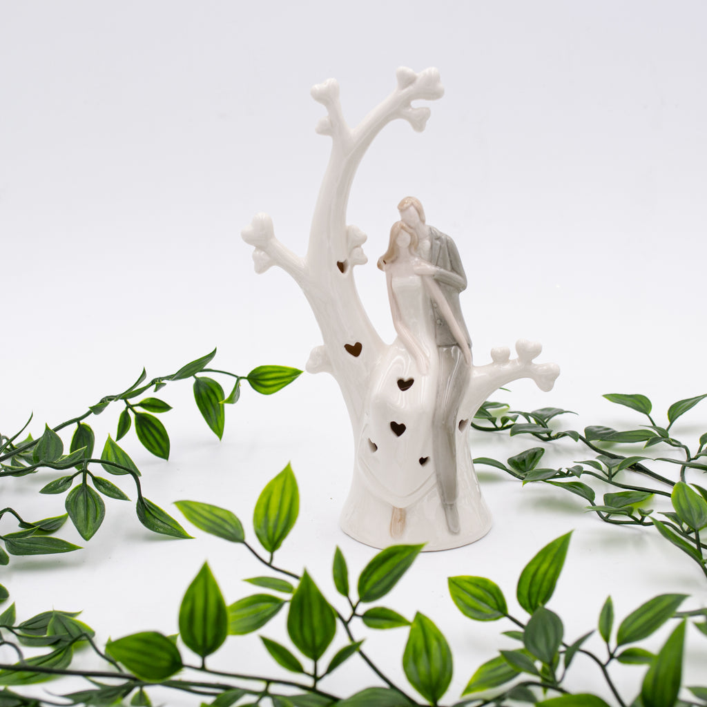 140203|30% - Ceramic Couple Sculpture & Tree with LED Light 24/case Default Title