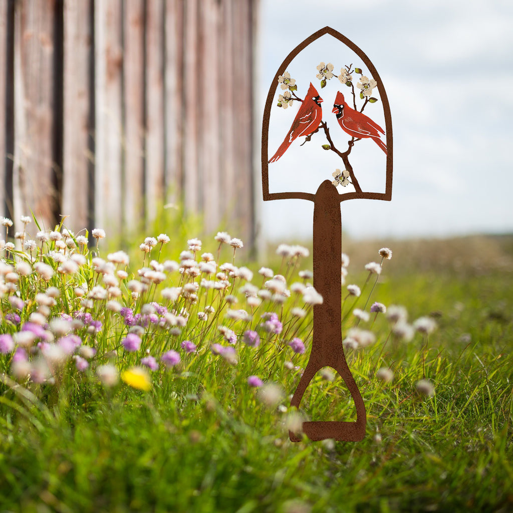 039040|Laser Cut Shovel Lawn Art with Cardinals 3/case Default Title