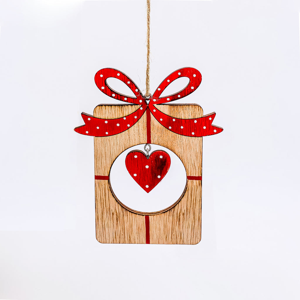 016548|Heart of the Present Wooden Hanger 384/case Default Title
